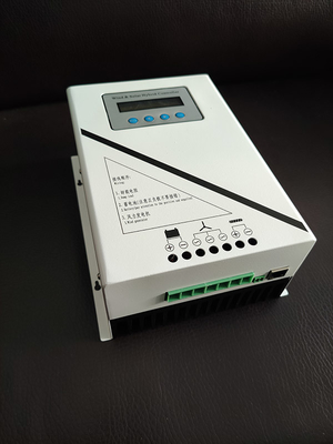 el regulador LCD de la carga del viento de 24V 48V 1000W MPPT exhibe el regulador híbrido de Mppt