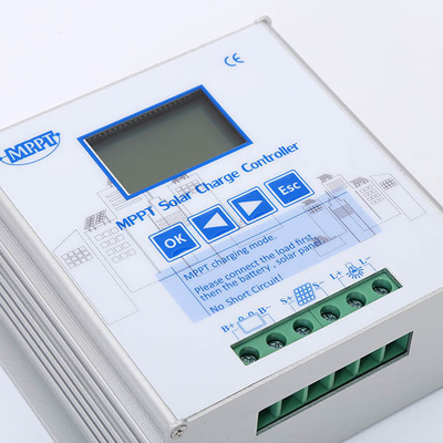 Regulador de voltaje solar del regulador IP54 MPPT de la carga de 12V/24V 700W 20 amperio MPPT