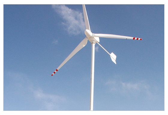 Diseño 220V de la turbina de viento de 5KW 10KW HAWT de la turbina de viento horizontal del rotor de la rejilla